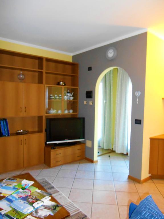 Casa Federica Apartment Isolaccia Ngoại thất bức ảnh